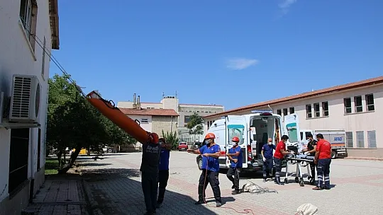 Nefes kesen deprem ve yangın tatbikatı