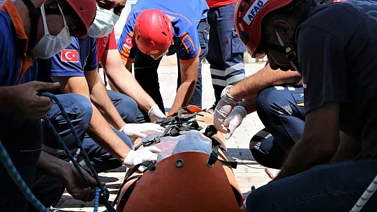 Nefes kesen deprem ve yangın tatbikatı