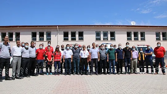 Nefes kesen deprem ve yangın tatbikatı