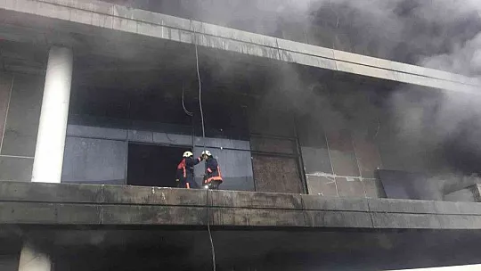 Yapımı süren Elazığ Atatürk Stadyumunda yangın