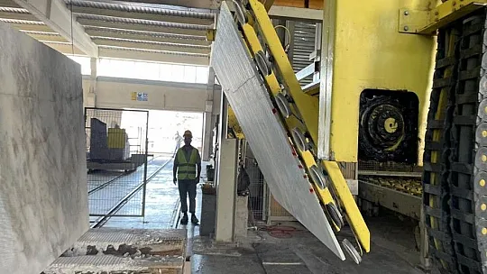 Elazığ vişne mermeri üreticisine ABD'den 5 bin mezar taşı siparişi