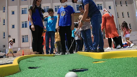 Elazığlı öğrenciler doyasıya eğlendi