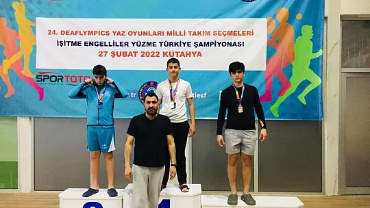 Yüzme Türkiye Şampiyonasında Elazığ rüzgarı