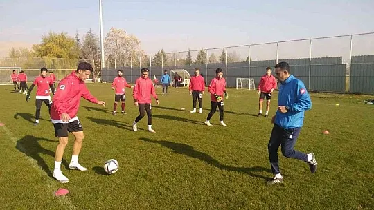 Elazığspor, lider Batman Petrolspor'la deplasmanda karşılaşacak
