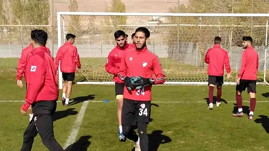 Elazığspor tam kadro çalıştı, biletler satışa çıktı