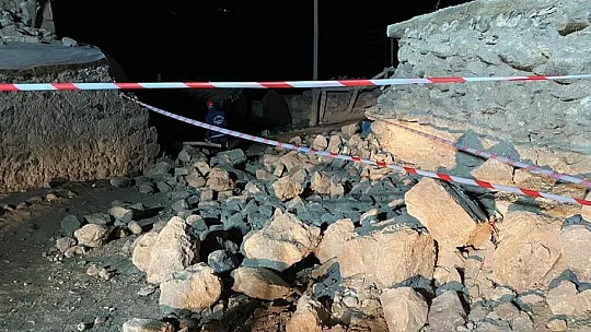 Erzurum'da yaşanan depremde 45 evde hasar tespit edildi