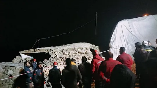 Erzurum'da yaşanan depremde 45 evde hasar tespit edildi