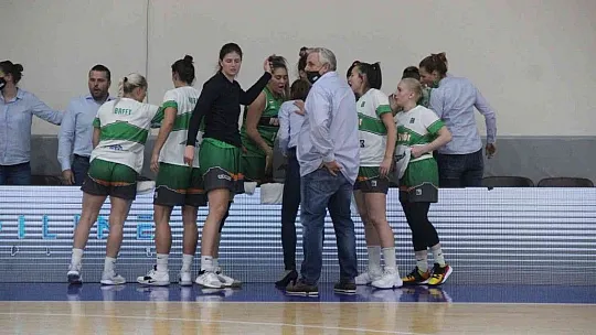 Elazığ İl Özel İdare, Macaristan ekibi Uni Györ'ü 74-67 mağlup etti