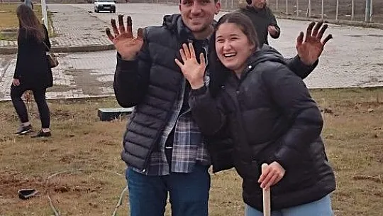 Fırat Üniversitesi İletişim Fakültesinden 'Baharlar Bizimle Gelir' projesi