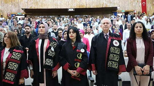 Fırat Üniversitesi İletişim Fakültesi mezuniyet töreni gerçekleştirildi