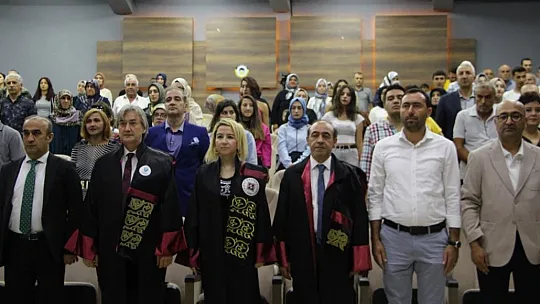 Fırat Üniversitesi İletişim Fakültesi mezuniyet töreni gerçekleştirildi