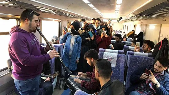 Fırat Üniversitesi öğrencilerine Elazığ'ı adım adım tanıtmaya devam ediyor