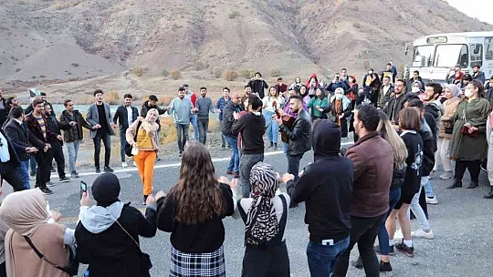 Fırat Üniversitesi öğrencilerine Elazığ'ı adım adım tanıtmaya devam ediyor