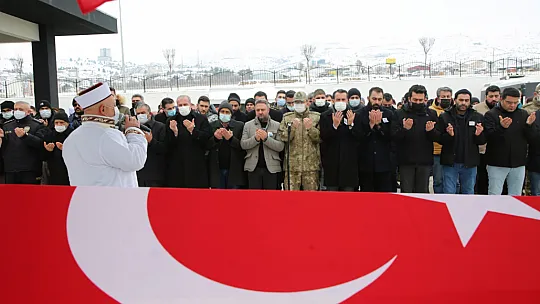 Elazığlı Üsteğmen son yolculuğuna uğurlandı