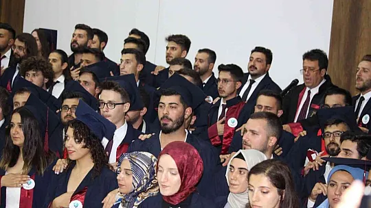 FÜ Veteriner Fakültesi 47. dönem mezunlarını uğurladı