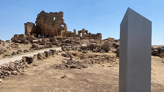 Metal monolit, bu kez Diyarbakır'ın Zerzevan Kalesi'nde ortaya çıktı
