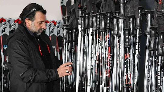 Göl manzaralı kayak merkezi sezona hazırlanıyor