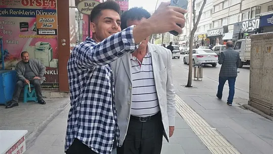 Müslüm Baba Elazığ sokaklarında