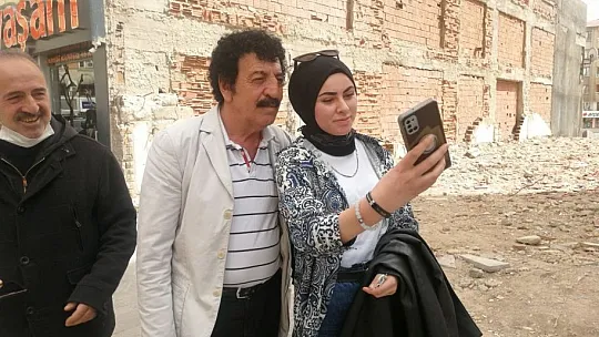 Müslüm Baba Elazığ sokaklarında