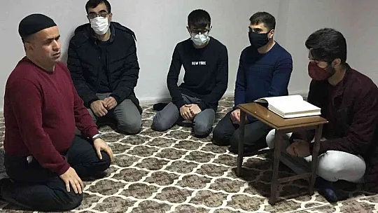 Görme engelli Polat teypten dinlediği ayetlerle hafız oldu