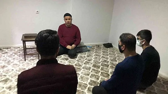 Görme engelli Polat teypten dinlediği ayetlerle hafız oldu