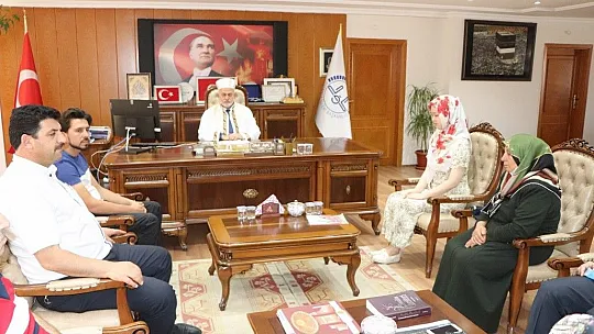 Güney Koreli Yoonsun Ya Müslüman olup Ayşe ismini aldı