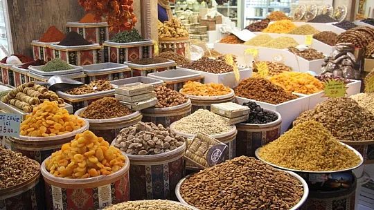 Gurbetçiler Kapalı Çarşı esnafını yalnız bırakmadı