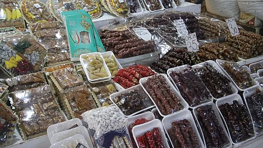 Gurbetçiler Kapalı Çarşı esnafını yalnız bırakmadı