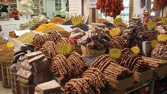 Gurbetçiler Kapalı Çarşı esnafını yalnız bırakmadı
