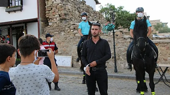Harput'ta atlı jandarma timlerine yoğun ilgi