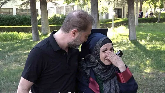 Hayali olan inşaat mühendisliğini 58 yaşında kazandı, 63 yaşında kep attı
