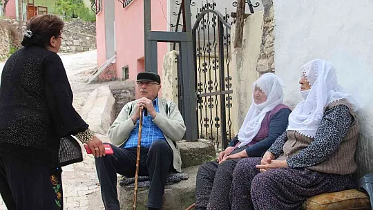 300 yıllık köyün ilk kadın muhtarı olarak hayalini gerçekleştirdi