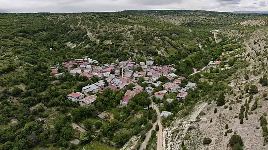 300 yıllık köyün ilk kadın muhtarı olarak hayalini gerçekleştirdi