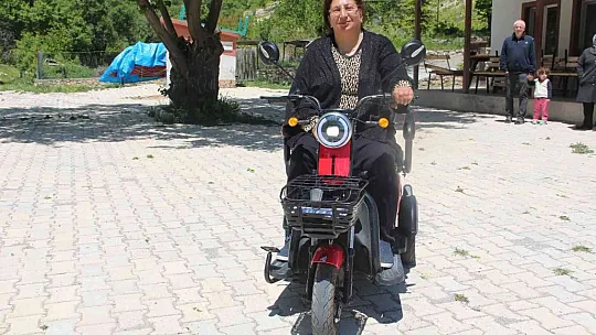 300 yıllık köyün ilk kadın muhtarı olarak hayalini gerçekleştirdi