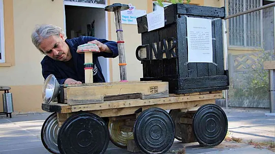 Herkes için atık, onun için sanat eseri