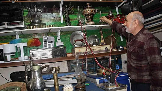 Müşterilerine tarihte yolculuk yaptıran terzi dükkanı