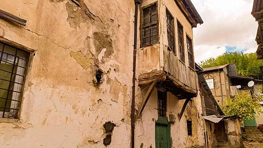 Hüseynik Mahallesi sonbaharda ayrı bir güzel