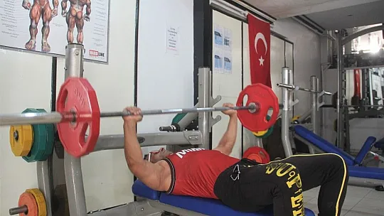 Dönmez gözünü dünya şampiyonluğuna çevirdi