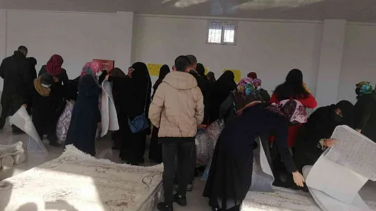 Eksi 4 derecede indirim kuyruğu