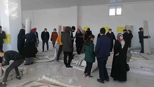 Eksi 4 derecede indirim kuyruğu