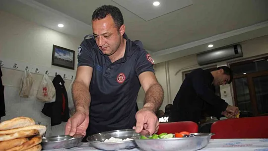 İtfaiyeciler ilk sahuru mesaide yaptı