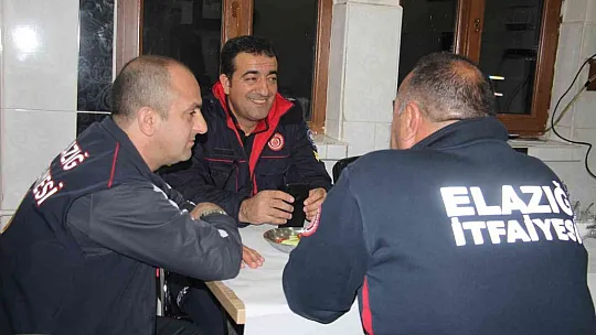 İtfaiyeciler ilk sahuru mesaide yaptı