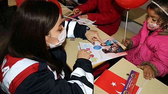 İl Jandarma Komutanı Yıldız, çocuklarla buluştu