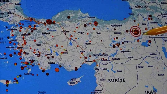 Prof. Dr. Aksoy'dan yaşanan depremler ile ilgili önemli açıklamalar