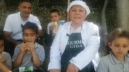 Kantinbüs köy yollarında olmaya devam ediyor