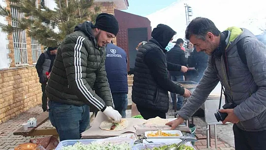 Kar hasreti çeken Elazığlılar Hazarbaba'ya akın etti