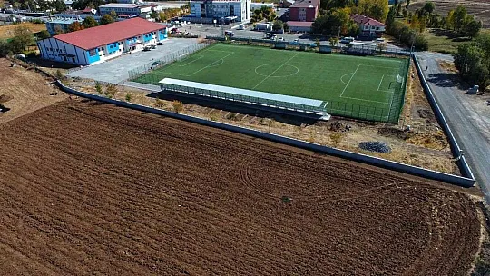 Karakoçan'da spor tesisleri yenilendi