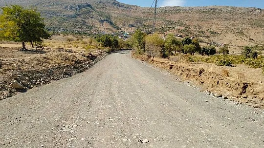 Arıcak Kaymakamı Şan, yol yapım çalışmalarını inceledi