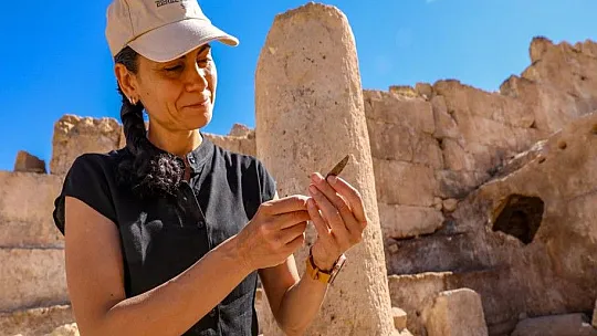 Kaymakam tarihin gün yüzüne çıkarılması için kazılarda gönüllü çalışıyor