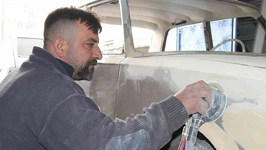 Zülfü ustanın okuma azmi hayran bıraktı